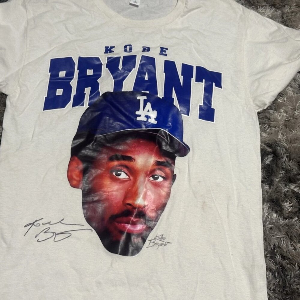 Size S Vintage Fruit of The Loom White Kobe Bryant Big Face Graphic T-Shirt